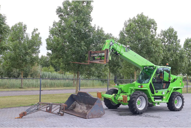 Merlo P40.17 PLUS | FORKS | JIB | BUCKET - Xe nhấc hình viễn vọng kính: hình 2 Merlo P40.17 PLUS | FORKS | JIB | BUCKET - Xe nhấc hình viễn vọng kính: hình 2