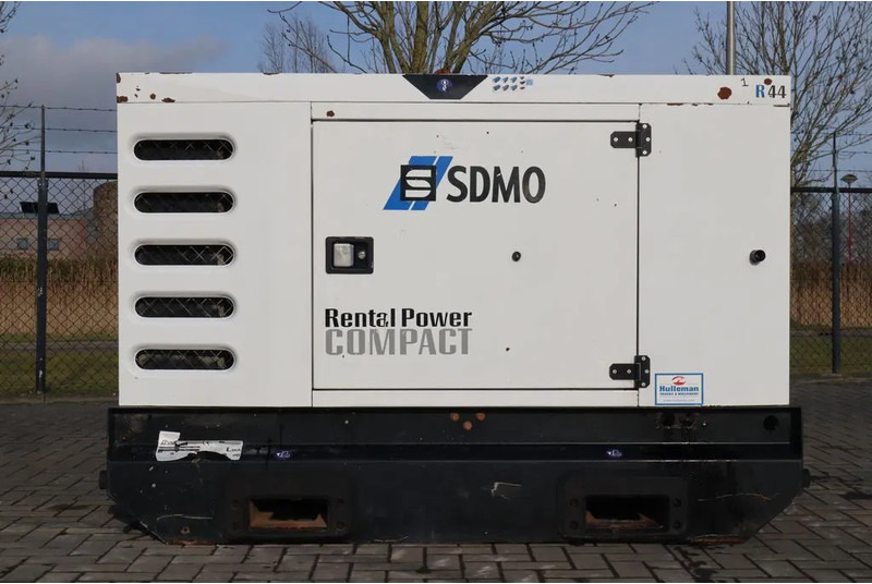 SDMO R44C3 | 44 KVA | GOOD WORKING - Bộ phát điện: hình 1 SDMO R44C3 | 44 KVA | GOOD WORKING - Bộ phát điện: hình 1
