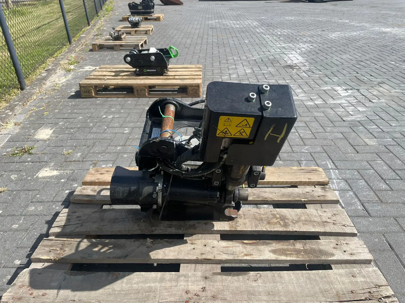 STEELWRIST STEELWRIST X06 S40 | TILT ROTATOR | VLS | FPL | RF | NEW / UNUSED - Tiltrotator cho Máy móc xây dựng: hình 4 STEELWRIST STEELWRIST X06 S40 | TILT ROTATOR | VLS | FPL | RF | NEW / UNUSED - Tiltrotator cho Máy móc xây dựng: hình 4