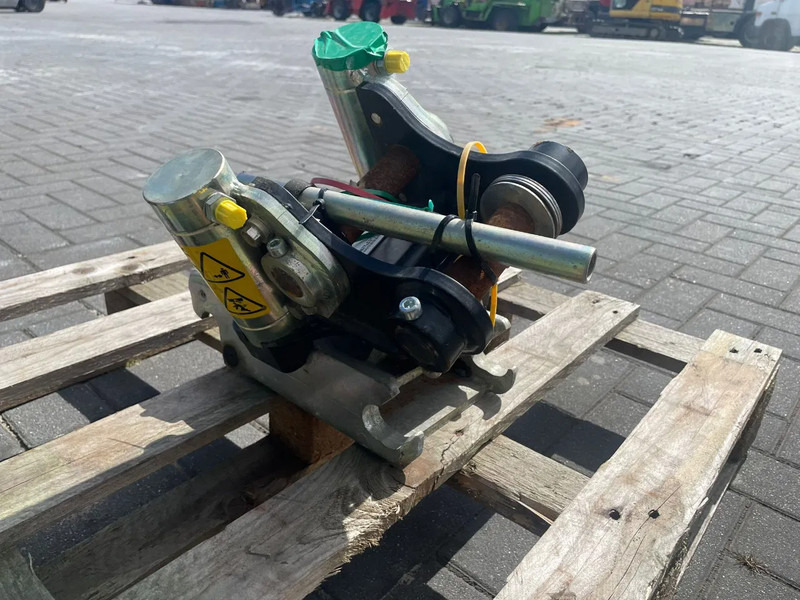 Sanderson STEELWRIST TMX S30 -180HA | TILT QUICKCOUPLER | TILTING COUPLER | NEW - Tiltrotator cho Máy móc xây dựng: hình 5 Sanderson STEELWRIST TMX S30 -180HA | TILT QUICKCOUPLER | TILTING COUPLER | NEW - Tiltrotator cho Máy móc xây dựng: hình 5