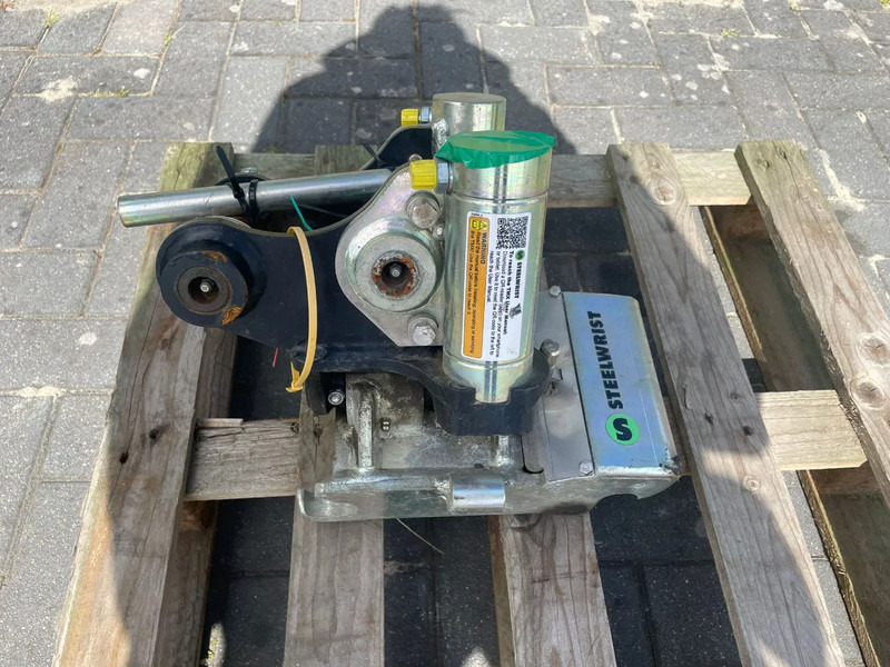 Sanderson STEELWRIST TMX S30 -180HA | TILT QUICKCOUPLER | TILTING COUPLER | NEW - Tiltrotator cho Máy móc xây dựng: hình 2 Sanderson STEELWRIST TMX S30 -180HA | TILT QUICKCOUPLER | TILTING COUPLER | NEW - Tiltrotator cho Máy móc xây dựng: hình 2