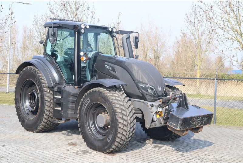 Valtra T234 D UNLIMITED | FRONT PTO | 53 KM/H | FULL OPTION - Máy cày: hình 5 Valtra T234 D UNLIMITED | FRONT PTO | 53 KM/H | FULL OPTION - Máy cày: hình 5
