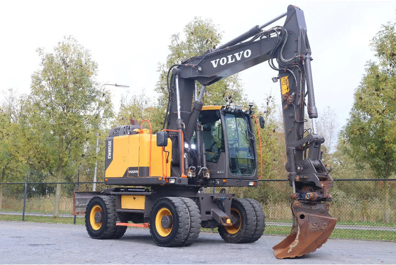 Volvo EWR 150 E | ROTOTILT | BUCKET | TRAILER HYDR - Máy xúc bánh lốp: hình 5 Volvo EWR 150 E | ROTOTILT | BUCKET | TRAILER HYDR - Máy xúc bánh lốp: hình 5