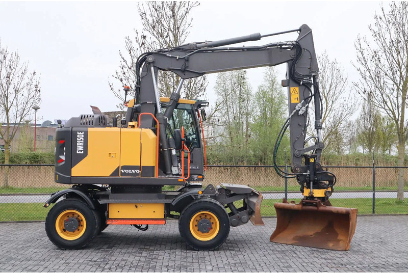 Volvo EWR 150 E | ROTOTILT | BUCKET | TRAILER HYDR - Máy xúc bánh lốp: hình 4 Volvo EWR 150 E | ROTOTILT | BUCKET | TRAILER HYDR - Máy xúc bánh lốp: hình 4