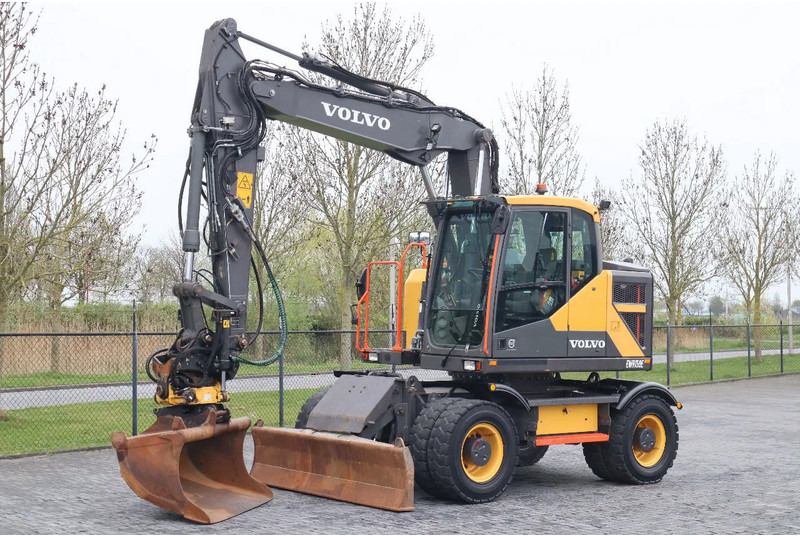 Volvo EWR 150 E | ROTOTILT | BUCKET | TRAILER HYDR - Máy xúc bánh lốp: hình 2 Volvo EWR 150 E | ROTOTILT | BUCKET | TRAILER HYDR - Máy xúc bánh lốp: hình 2