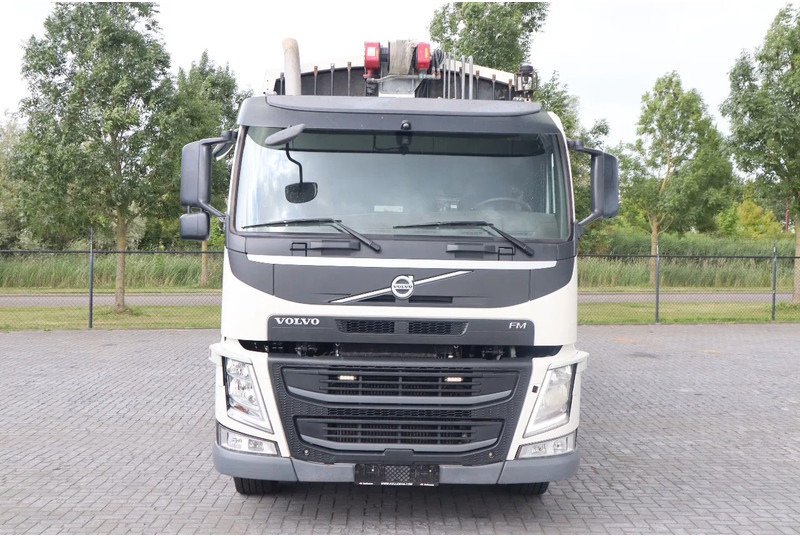 Volvo FM 330 | 6X2 | NORBA RL300 | WINCH | GARBAGE | EURO 6 - Xe tải chở rác: hình 2 Volvo FM 330 | 6X2 | NORBA RL300 | WINCH | GARBAGE | EURO 6 - Xe tải chở rác: hình 2