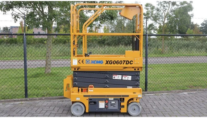XCMG XG0607DC | 5.9 M | NEW & UNUSED | 2 UNITS AVAILABLE | GS-1432 - Máy nâng người hình kéo: hình 1 XCMG XG0607DC | 5.9 M | NEW & UNUSED | 2 UNITS AVAILABLE | GS-1432 - Máy nâng người hình kéo: hình 1