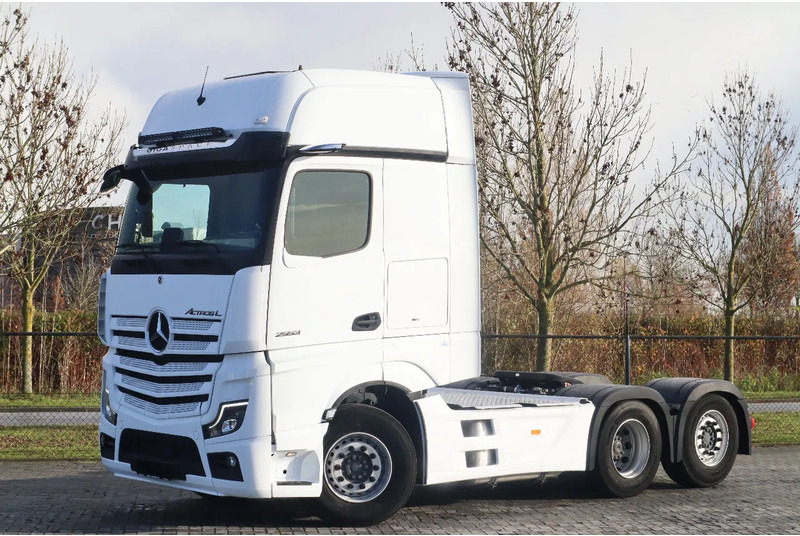 Mercedes-Benz Actros 2553 | 6X2 | FULL AIR | RETARDER | 33.000 KM! | EURO 6 - Xe đầu kéo: hình 1 Mercedes-Benz Actros 2553 | 6X2 | FULL AIR | RETARDER | 33.000 KM! | EURO 6 - Xe đầu kéo: hình 1