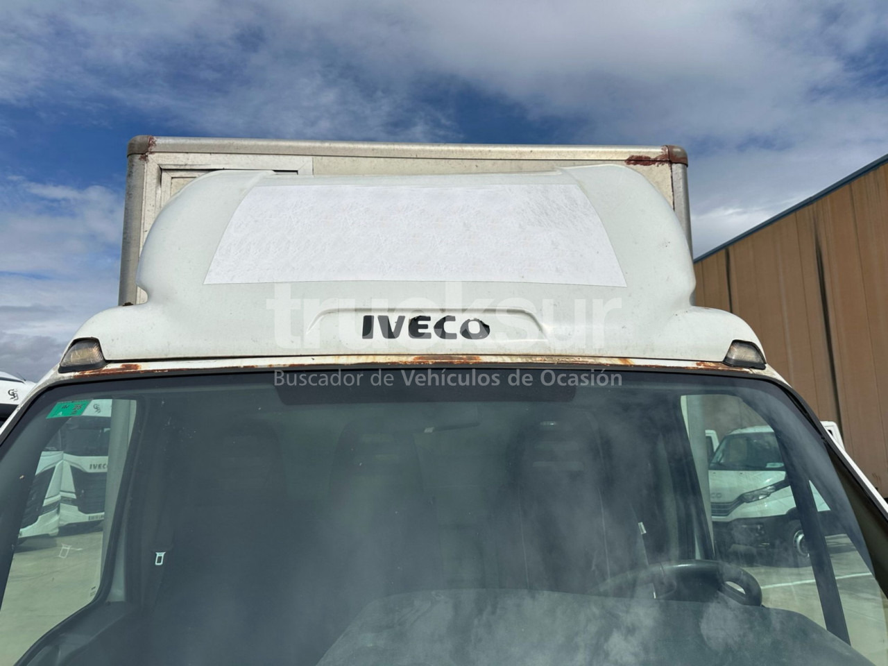 IVECO DAILY 35C14 - Xe tải nhỏ thùng kín: hình 4 IVECO DAILY 35C14 - Xe tải nhỏ thùng kín: hình 4