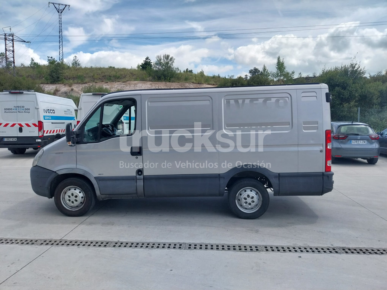 IVECO DAILY 35S12 7M3 - Xe tải nhỏ thùng kín: hình 3 IVECO DAILY 35S12 7M3 - Xe tải nhỏ thùng kín: hình 3