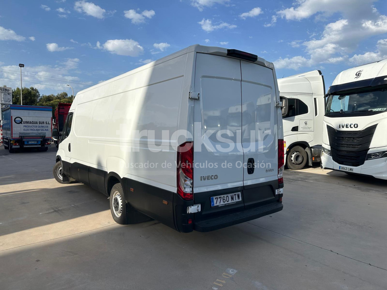IVECO DAILY 35S16 F 16M3 - Xe tải nhỏ thùng kín: hình 5 IVECO DAILY 35S16 F 16M3 - Xe tải nhỏ thùng kín: hình 5