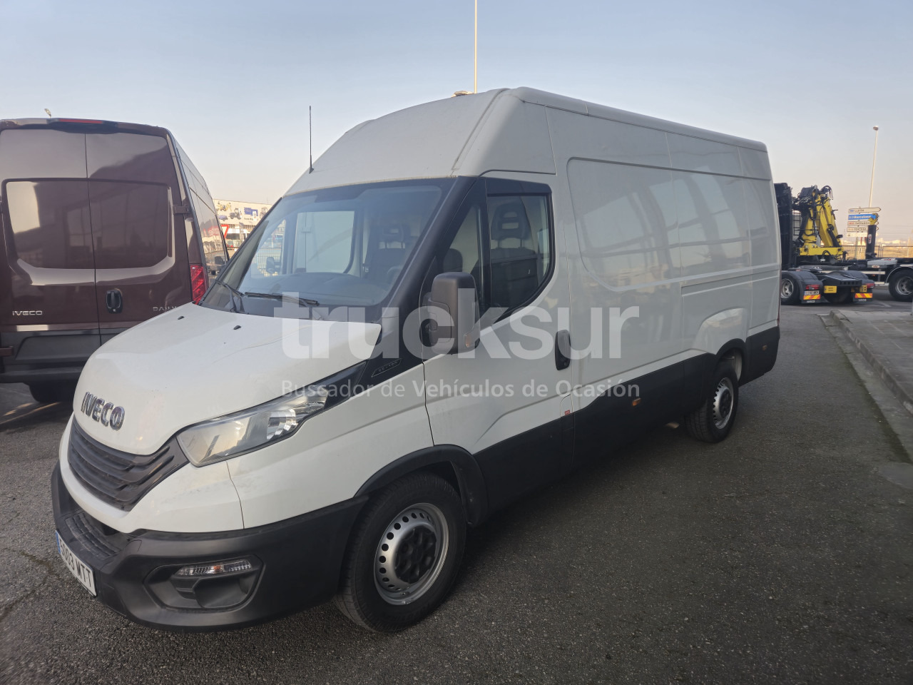 IVECO DAILY 35S16V 12M3 - Xe tải nhỏ thùng kín: hình 1 IVECO DAILY 35S16V 12M3 - Xe tải nhỏ thùng kín: hình 1