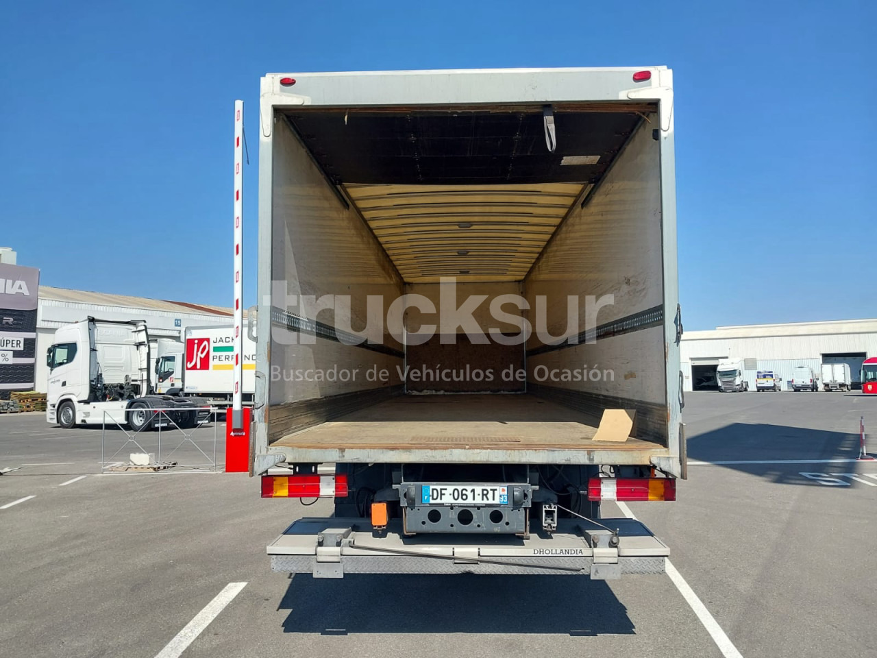MERCEDES AXOR 2529 ejes 6x2*4 - Xe tải hộp: hình 5 MERCEDES AXOR 2529 ejes 6x2*4 - Xe tải hộp: hình 5