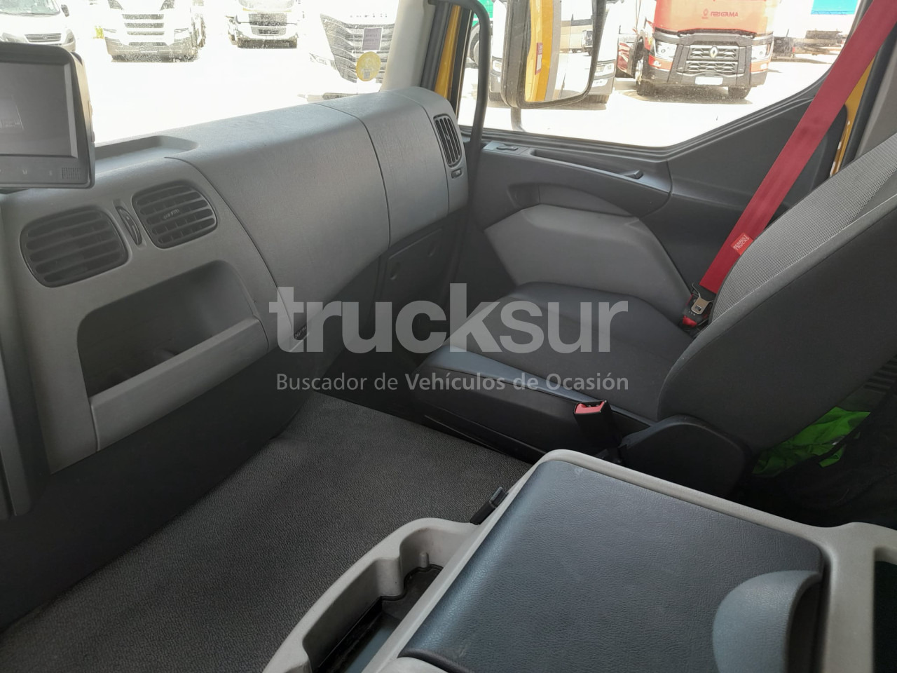 Xe tải hộp RENAULT D280.18   21P: hình 18