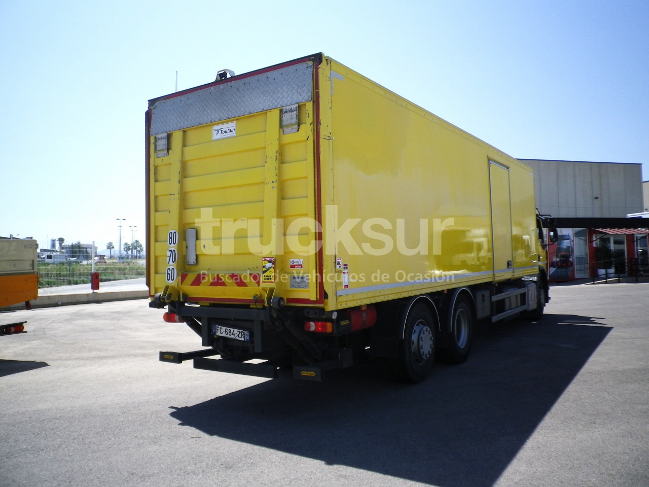 RENAULT D380.26 6X2*4 ejes 6x2*4 - Xe tải hộp: hình 4 RENAULT D380.26 6X2*4 ejes 6x2*4 - Xe tải hộp: hình 4