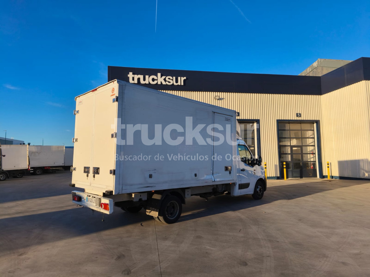 RENAULT MASTER 165.35 GV - Xe tải nhỏ thùng kín: hình 4 RENAULT MASTER 165.35 GV - Xe tải nhỏ thùng kín: hình 4