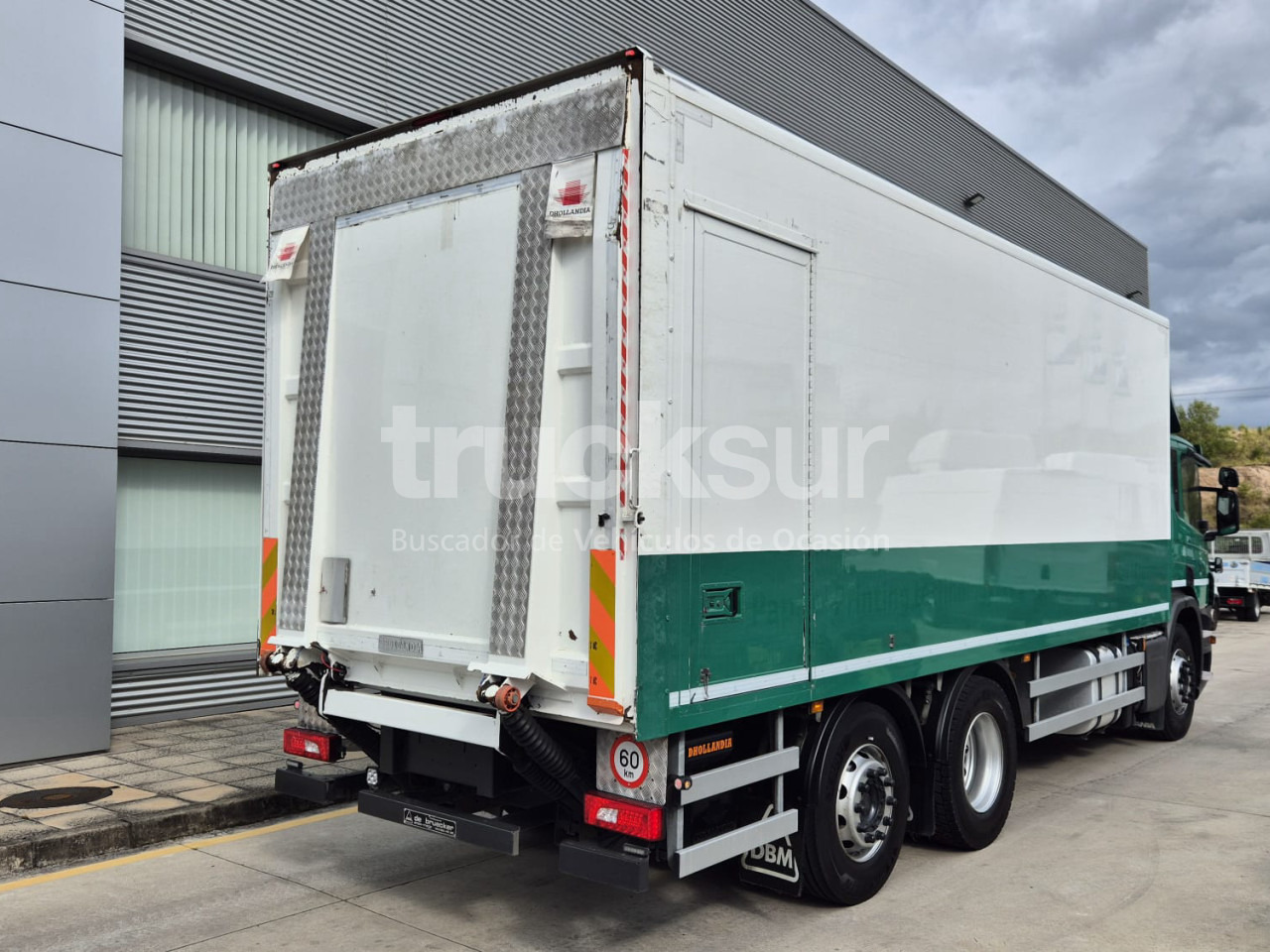 SCANIA P320.26 ejes 6x2*4 - Xe tải hộp: hình 4 SCANIA P320.26 ejes 6x2*4 - Xe tải hộp: hình 4