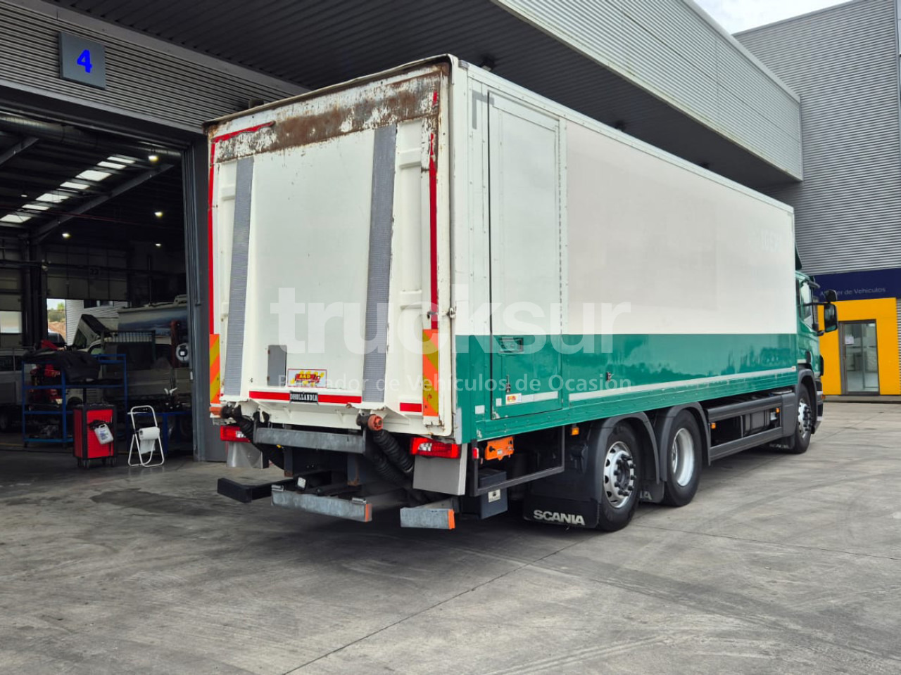 SCANIA P320.26 ejes 6x2*4 - Xe tải thùng mui bạt: hình 3 SCANIA P320.26 ejes 6x2*4 - Xe tải thùng mui bạt: hình 3