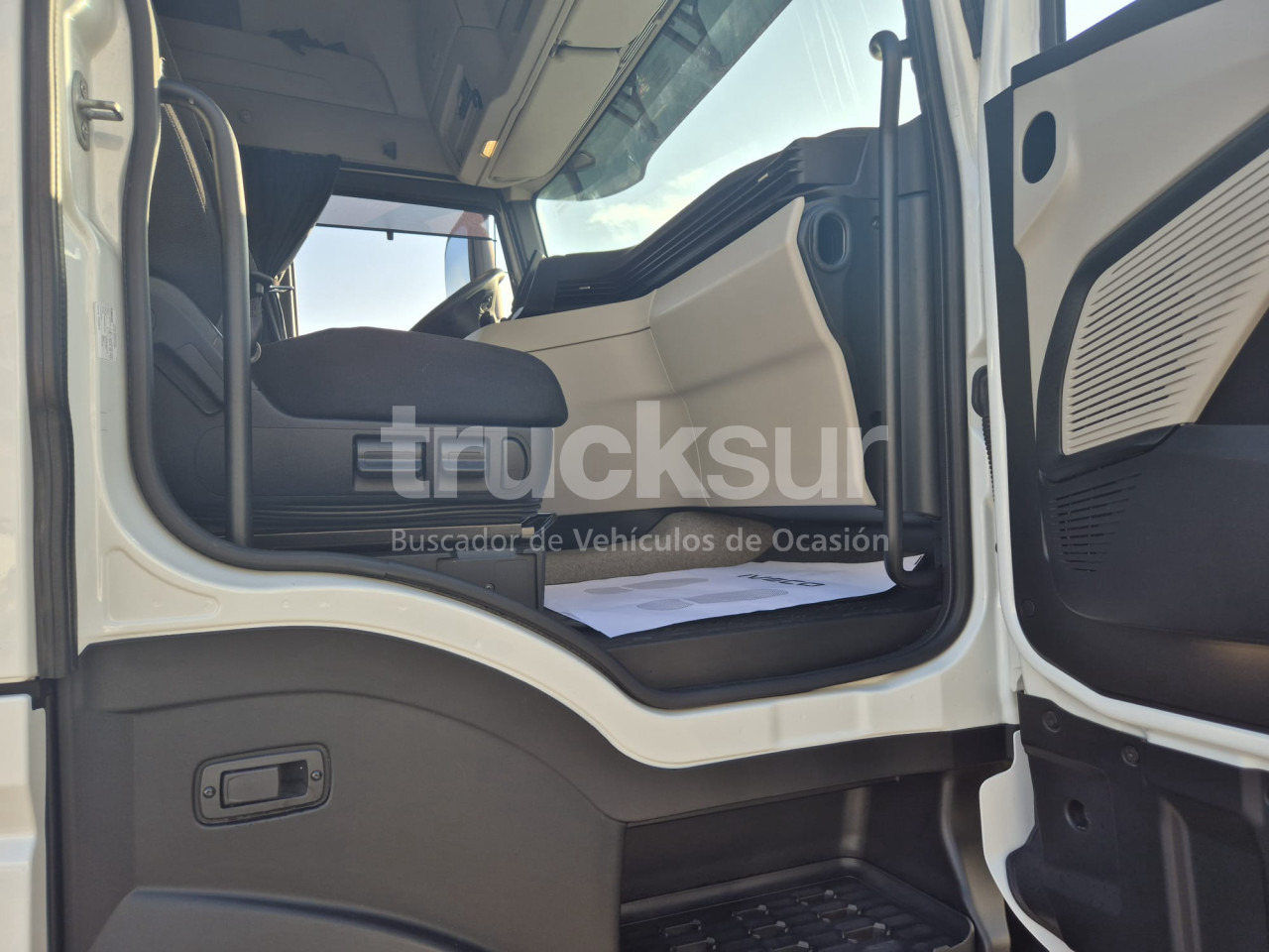 Xe đầu kéo IVECO S-WAY AS44S50T/P 500CV: hình 23 Xe đầu kéo IVECO S-WAY AS44S50T/P 500CV: hình 23