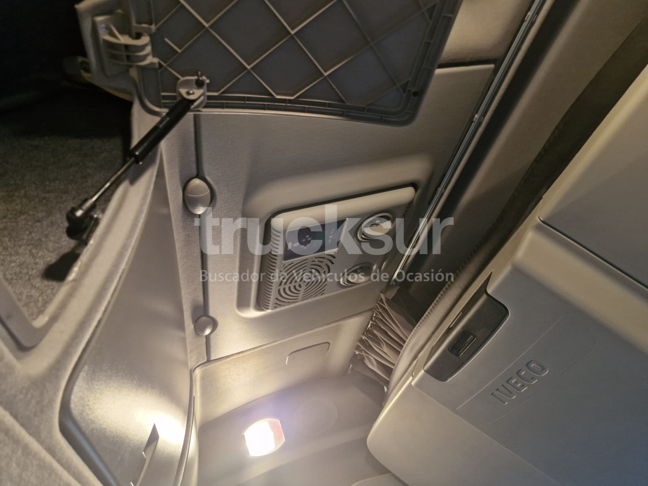 IVECO STRALIS 510 - Xe đầu kéo: hình 4 IVECO STRALIS 510 - Xe đầu kéo: hình 4