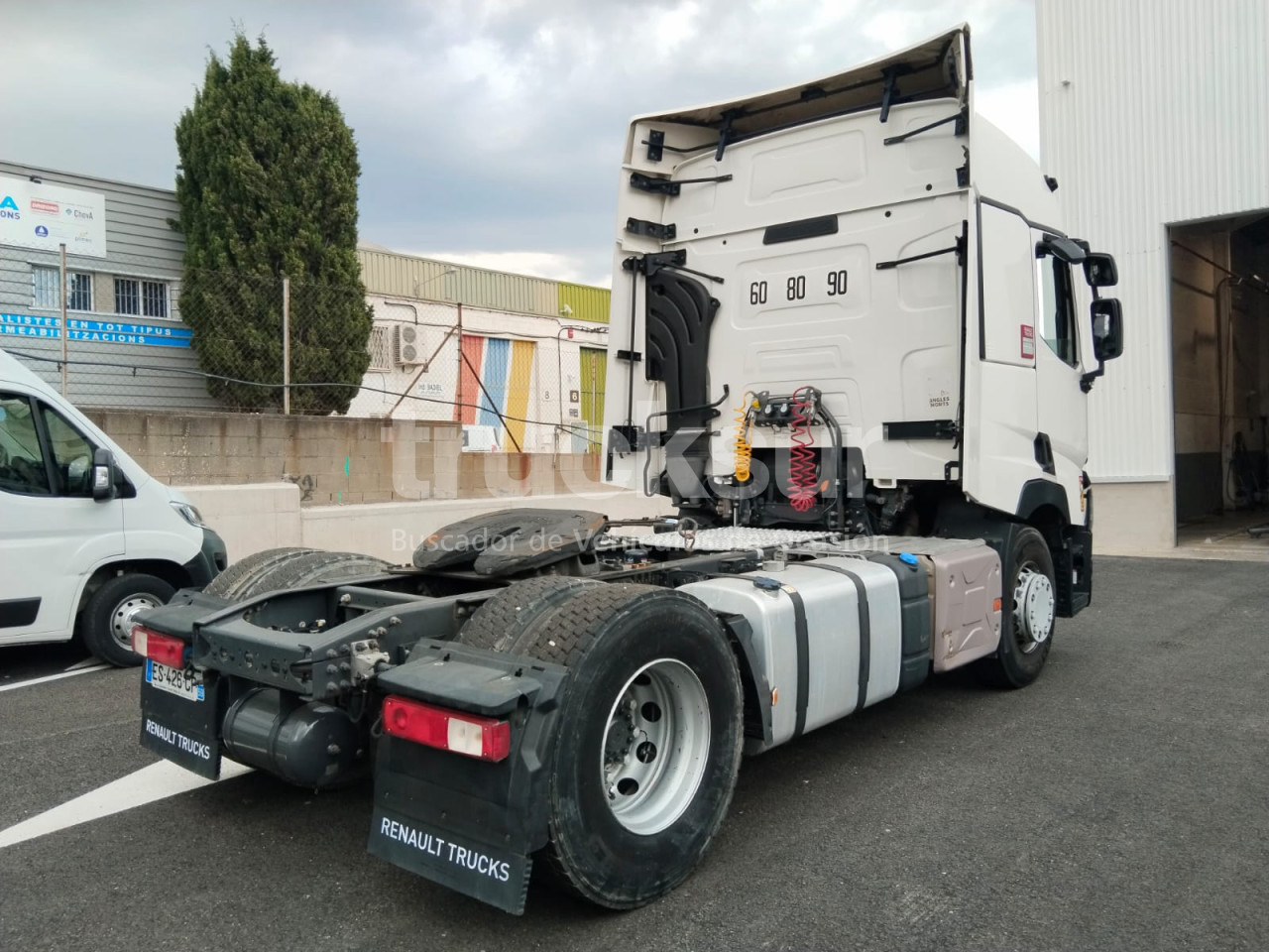 RENAULT T480.18 - Xe đầu kéo: hình 3 RENAULT T480.18 - Xe đầu kéo: hình 3