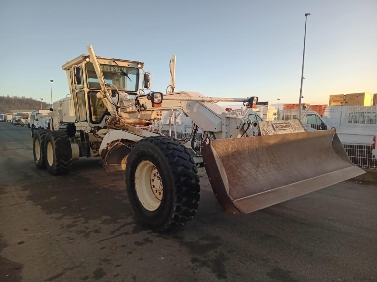 Caterpillar 12H - Máy san: hình 2 Caterpillar 12H - Máy san: hình 2