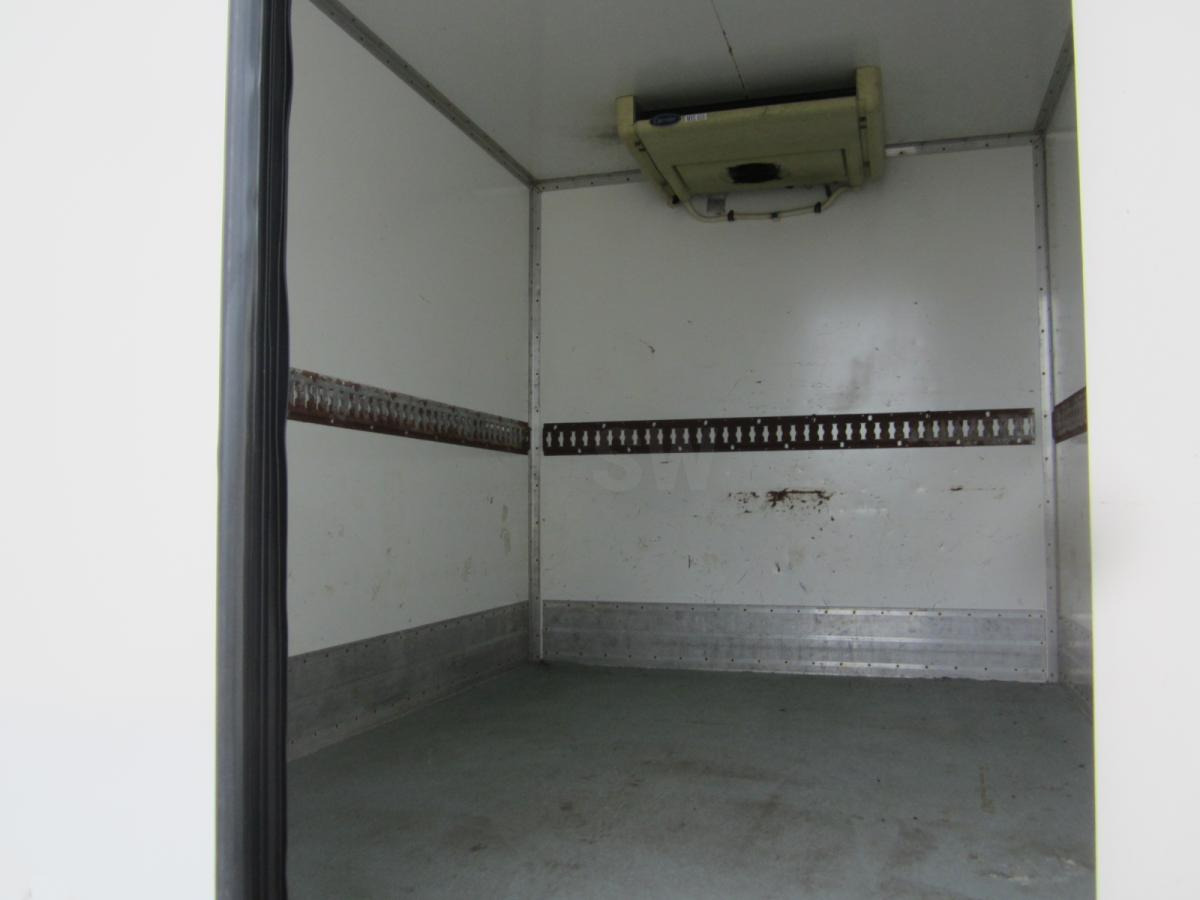 Mercedes 308D - Xe van đông lạnh: hình 4 Mercedes 308D - Xe van đông lạnh: hình 4