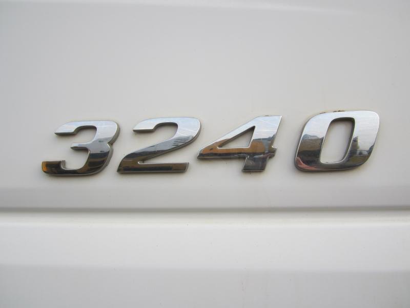 Mercedes AXOR 3240 - Xe ben: hình 3 Mercedes AXOR 3240 - Xe ben: hình 3