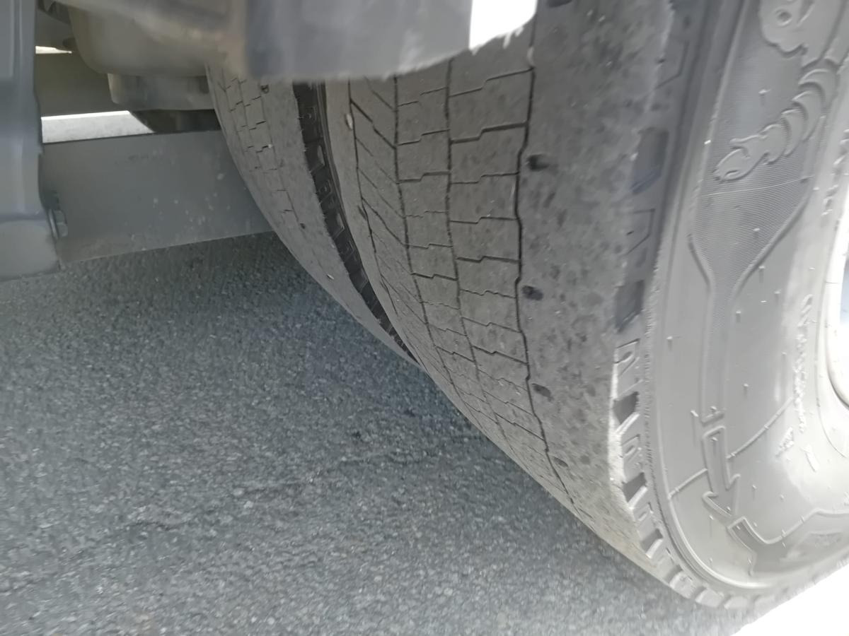 Mercedes Antos 1827 - Xe tải đông lạnh: hình 3 Mercedes Antos 1827 - Xe tải đông lạnh: hình 3