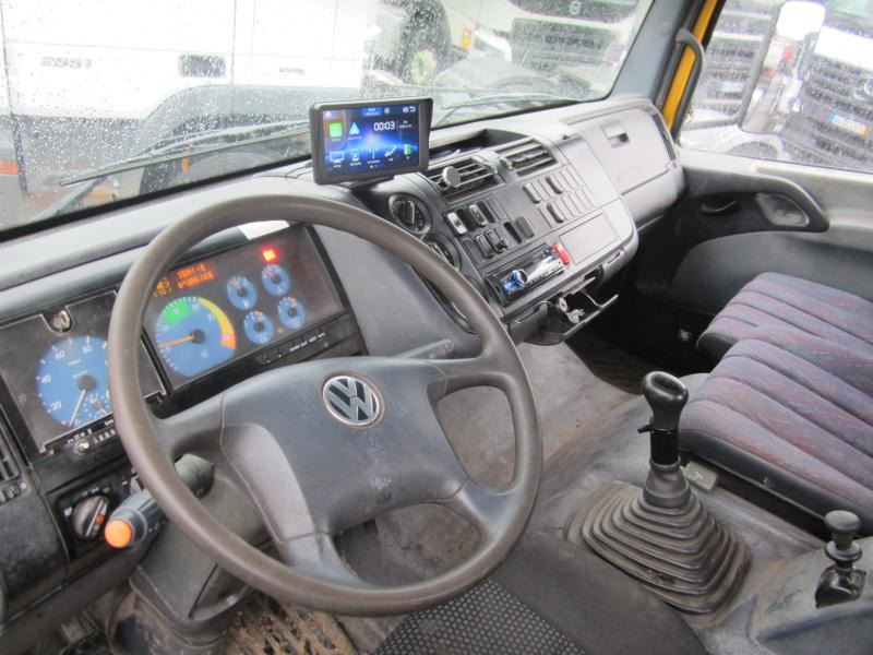 Mercedes Atego 1823 - Xe tải nâng móc: hình 4 Mercedes Atego 1823 - Xe tải nâng móc: hình 4
