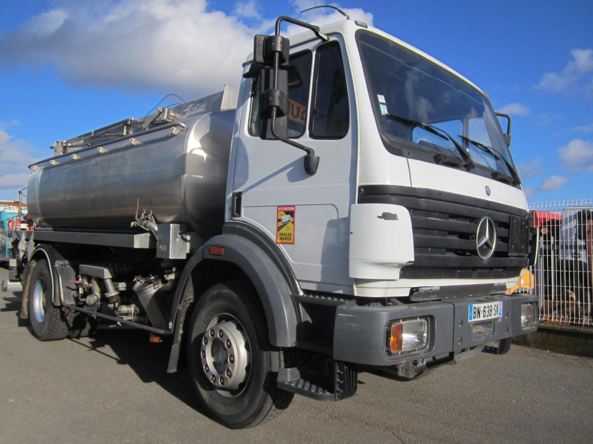 Mercedes SK 2024 - Xe bồn: hình 2 Mercedes SK 2024 - Xe bồn: hình 2