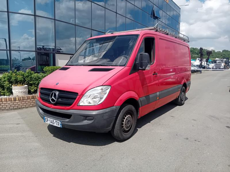Mercedes Sprinter 209 CDI - Xe van chở hàng: hình 1 Mercedes Sprinter 209 CDI - Xe van chở hàng: hình 1
