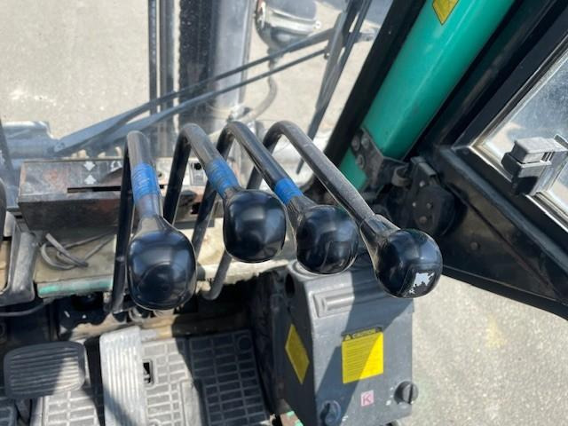 Xe nâng diesel Mitsubishi FD40KL: hình 12 Xe nâng diesel Mitsubishi FD40KL: hình 12