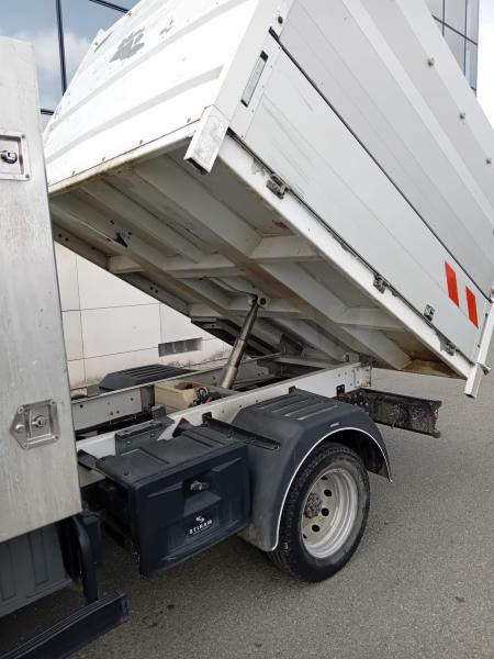 Renault Maxity 120 DXI - Xe ben nhỏ: hình 2 Renault Maxity 120 DXI - Xe ben nhỏ: hình 2