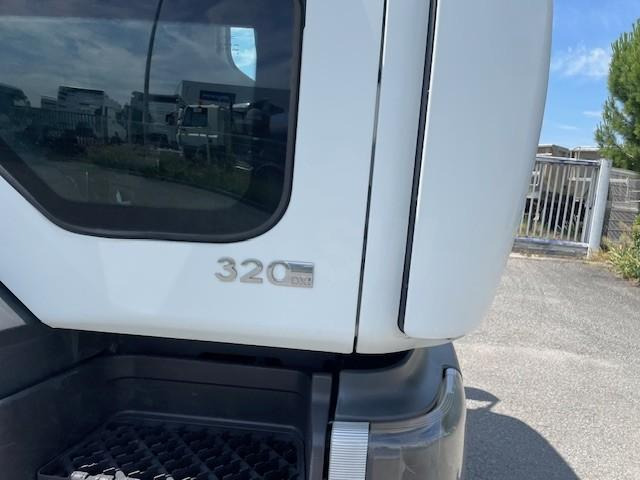 Renault Premium 320 DXI - Xe tải chở rác: hình 3 Renault Premium 320 DXI - Xe tải chở rác: hình 3