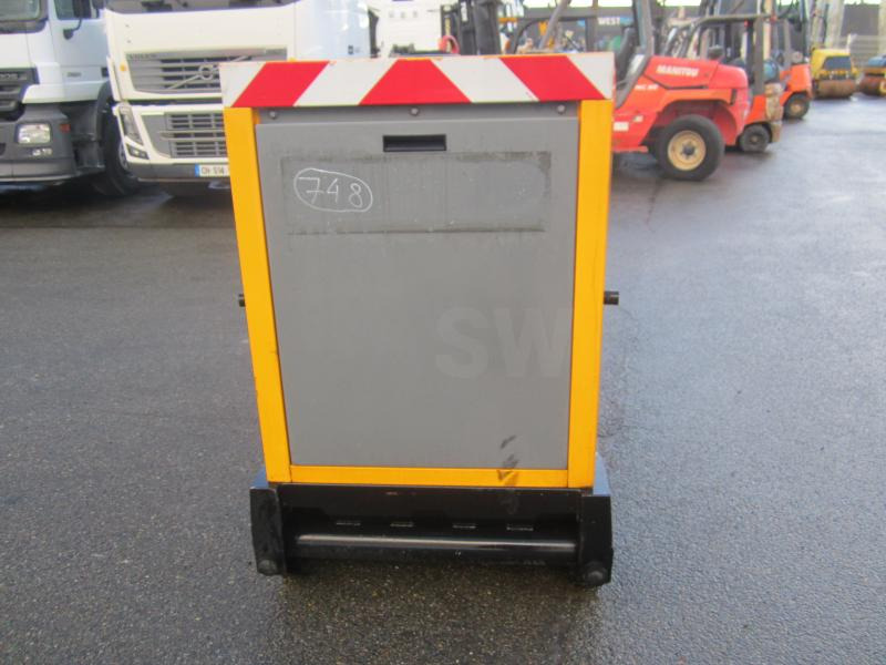 Sdmo R44 - Bộ phát điện: hình 4 Sdmo R44 - Bộ phát điện: hình 4
