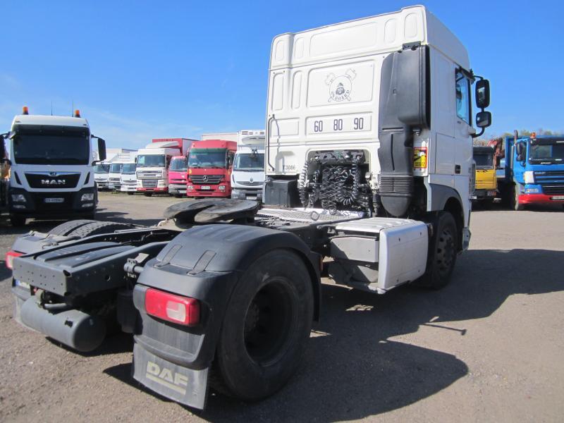 Xe đầu kéo DAF XF105 460: hình 6