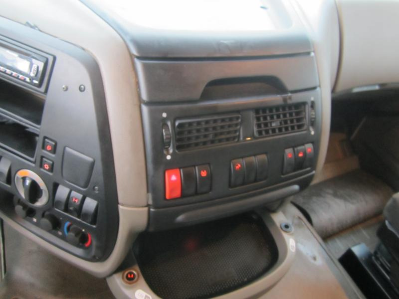 Xe đầu kéo DAF XF105 460: hình 18