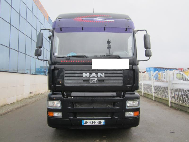 MAN TGA 18.433 - Xe đầu kéo: hình 2 MAN TGA 18.433 - Xe đầu kéo: hình 2