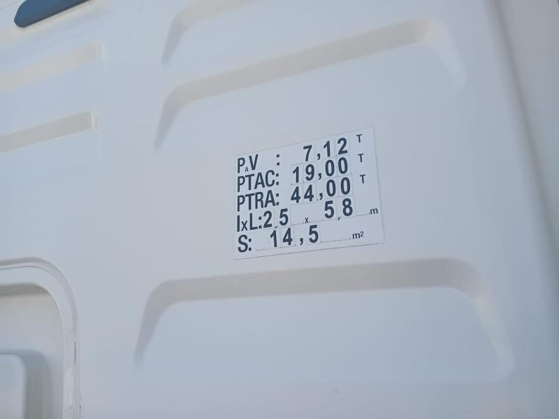 MAN TGX 18.440 - Xe đầu kéo: hình 5 MAN TGX 18.440 - Xe đầu kéo: hình 5