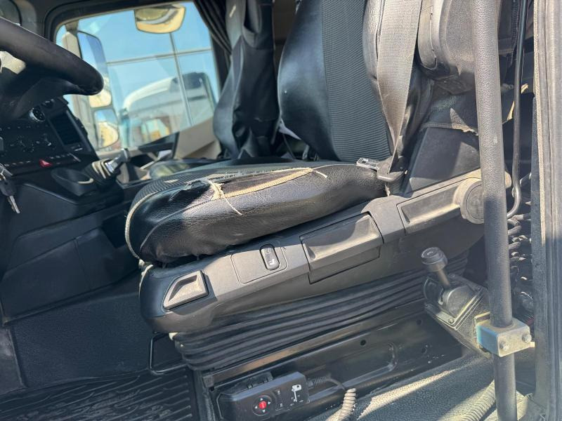 Xe đầu kéo Mercedes Actros 1845: hình 15 Xe đầu kéo Mercedes Actros 1845: hình 15