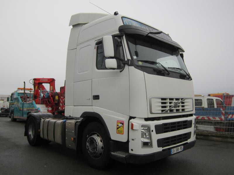 Volvo FH 440 - Xe đầu kéo: hình 2 Volvo FH 440 - Xe đầu kéo: hình 2