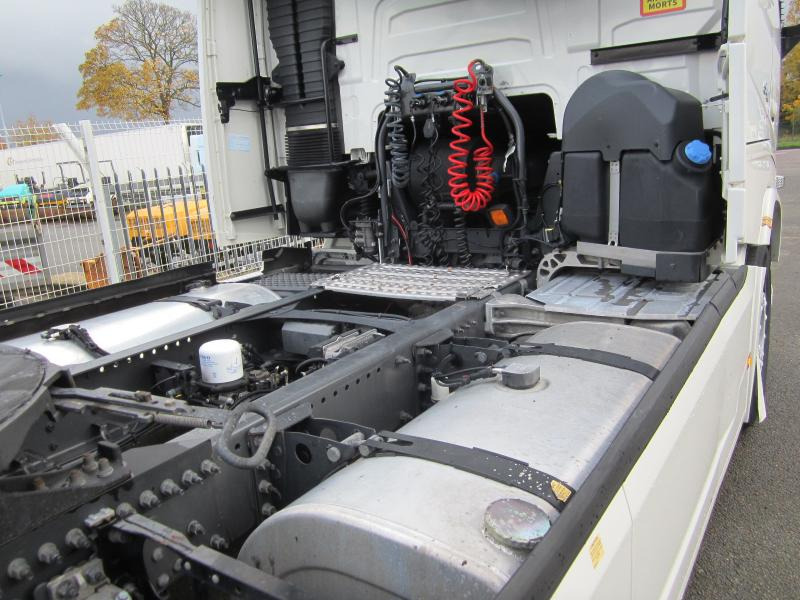 Xe đầu kéo Volvo FH 540: hình 6