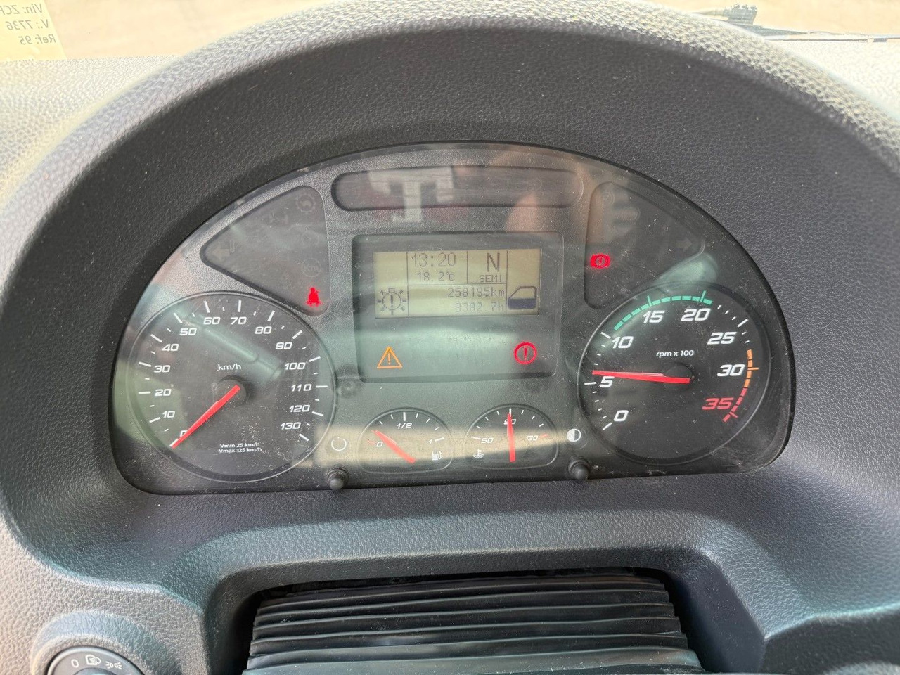 Xe tải đông lạnh Iveco 180E32 Schmitz / Thermo King T-1200R Spectrum Iveco 180E32 Schmitz / Thermo King T-1200R Spectrum: hình 8 Xe tải đông lạnh Iveco 180E32 Schmitz / Thermo King T-1200R Spectrum Iveco 180E32 Schmitz / Thermo King T-1200R Spectrum: hình 8