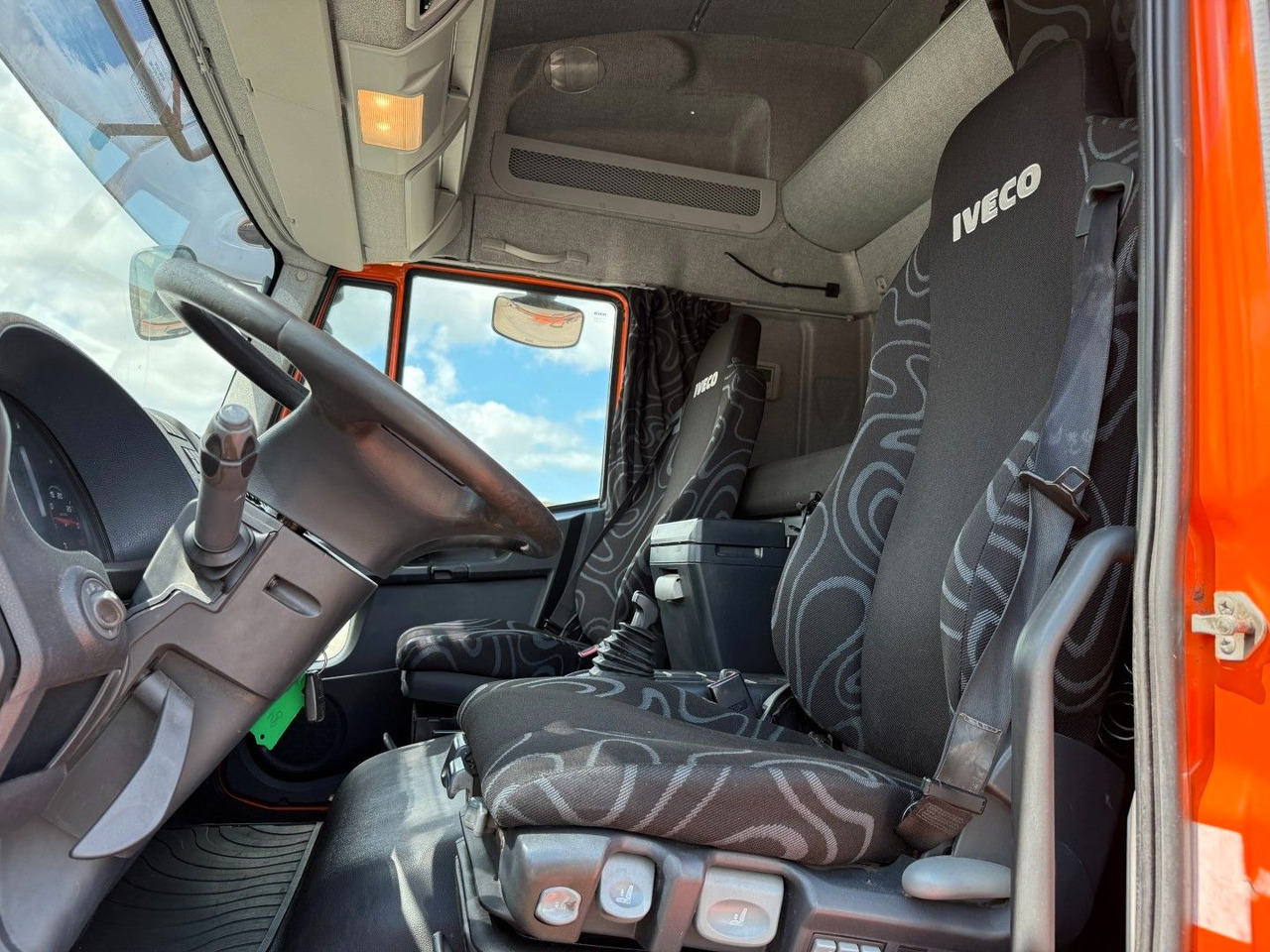 Iveco EuroCargo 180 E28 Euro 6 Freight Iveco EuroCargo 180 E28 Euro 6 Freight / Pritsche - Xe tải thùng mui bạt: hình 5 Iveco EuroCargo 180 E28 Euro 6 Freight Iveco EuroCargo 180 E28 Euro 6 Freight / Pritsche - Xe tải thùng mui bạt: hình 5