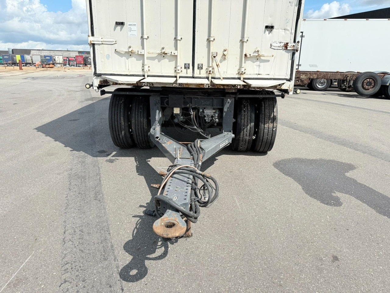 Kel-Berg 20 t. Alubox - Maschineramp Kel-Berg 2 axle 20 t. Alubox - Maschineramp - Rơ moóc hộp kín: hình 5 Kel-Berg 20 t. Alubox - Maschineramp Kel-Berg 2 axle 20 t. Alubox - Maschineramp - Rơ moóc hộp kín: hình 5