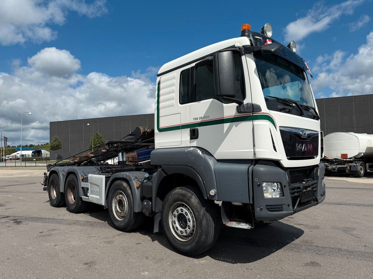 MAN TGS 35.500 8x4 HMF Tipper / Kipper / Euro 6 - Xe ben: hình 2 MAN TGS 35.500 8x4 HMF Tipper / Kipper / Euro 6 - Xe ben: hình 2