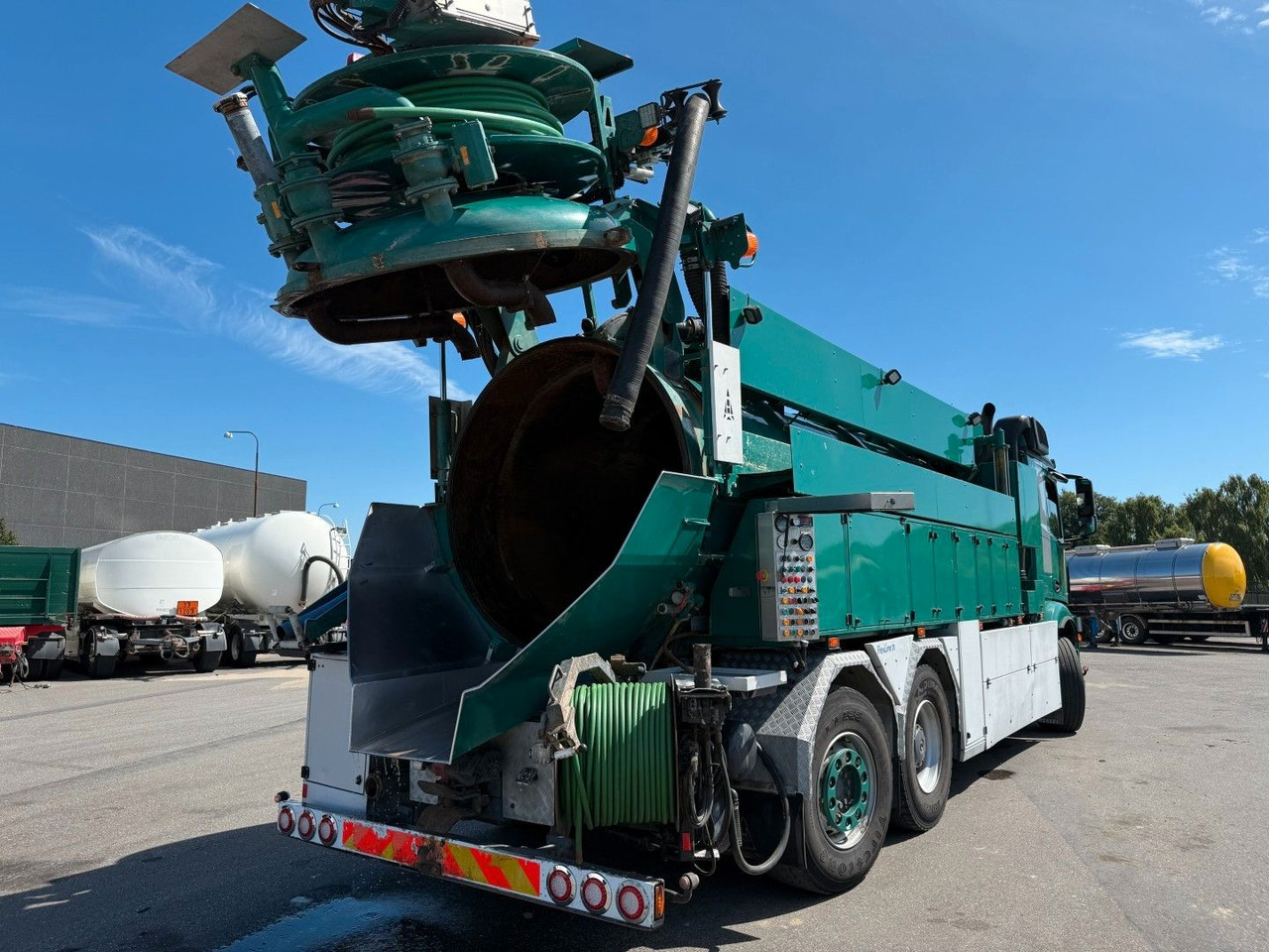Mercedes-Benz Actros 2551 6x2*4 Hvidtved Larsen Flexline 311 - Xe tải chân không: hình 5 Mercedes-Benz Actros 2551 6x2*4 Hvidtved Larsen Flexline 311 - Xe tải chân không: hình 5