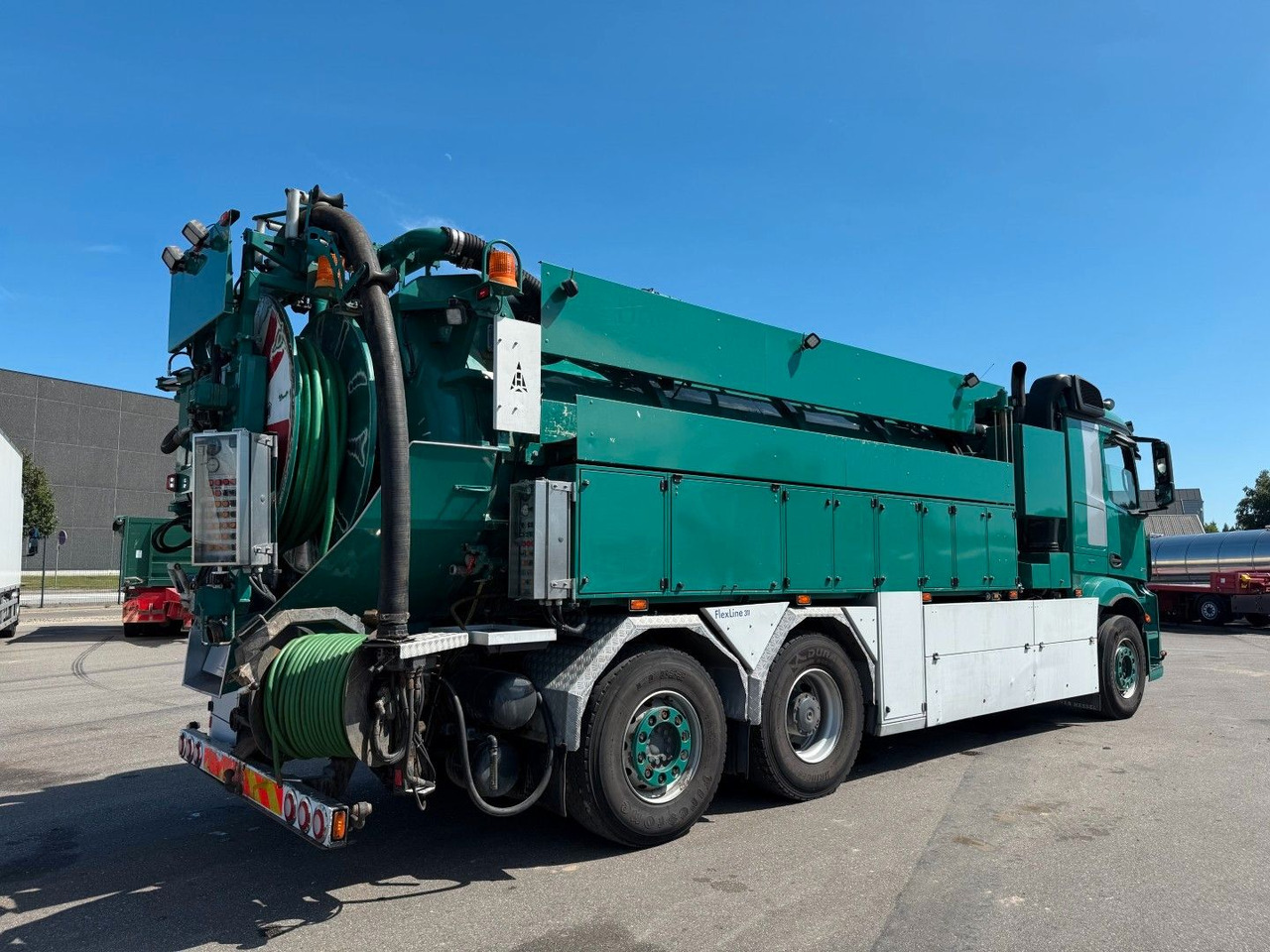 Mercedes-Benz Actros 2551 6x2*4 Hvidtved Larsen Flexline 311 - Xe tải chân không: hình 3 Mercedes-Benz Actros 2551 6x2*4 Hvidtved Larsen Flexline 311 - Xe tải chân không: hình 3