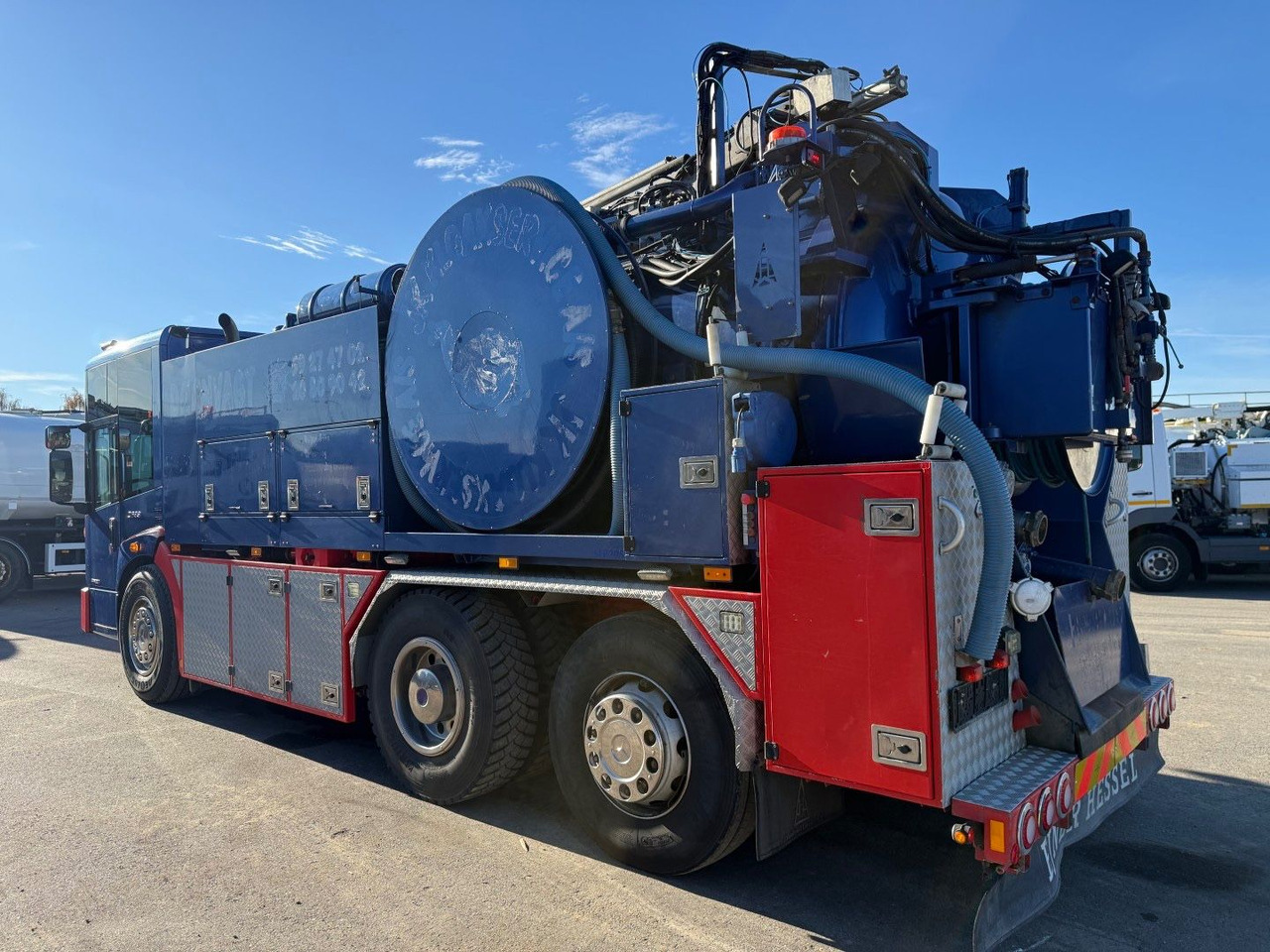 Mercedes-Benz Econic 2633 6x2*4 Hvidtved Larsen SLP309 Euro 5 - Xe tải chân không: hình 4 Mercedes-Benz Econic 2633 6x2*4 Hvidtved Larsen SLP309 Euro 5 - Xe tải chân không: hình 4